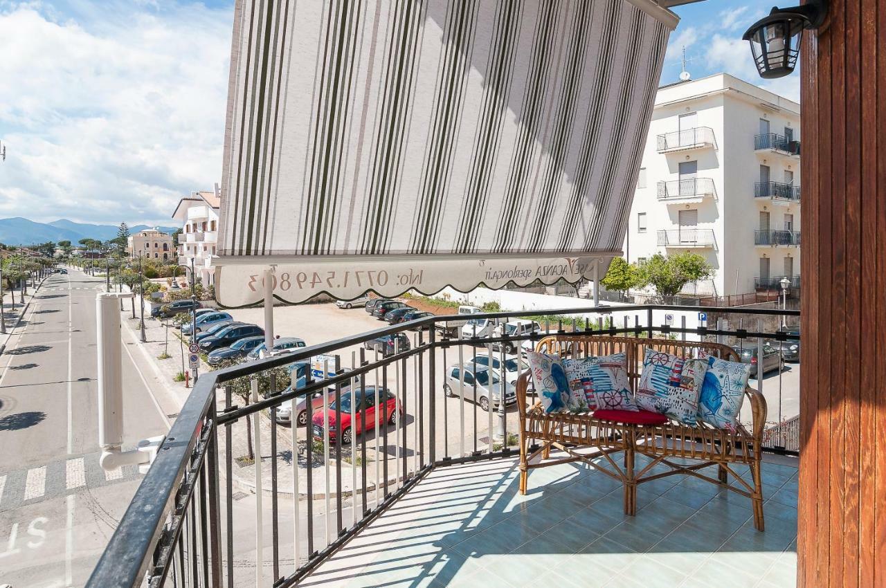 Апартаменты Casa Vacanza Flora Сперлонга Экстерьер фото